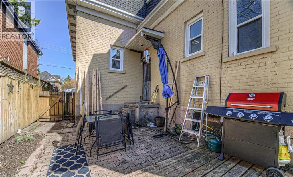 156 GRAND Avenue S