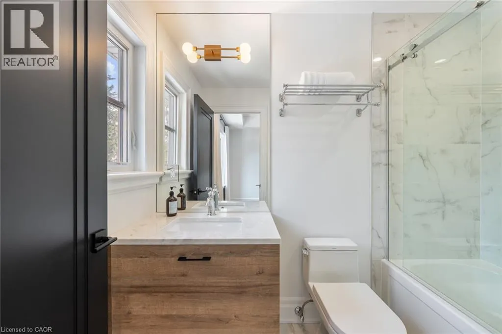 2265 LAKESHORE Road Unit# 3, #3