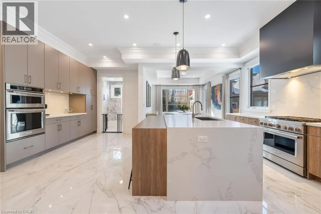 2265 LAKESHORE Road Unit# 3, #3