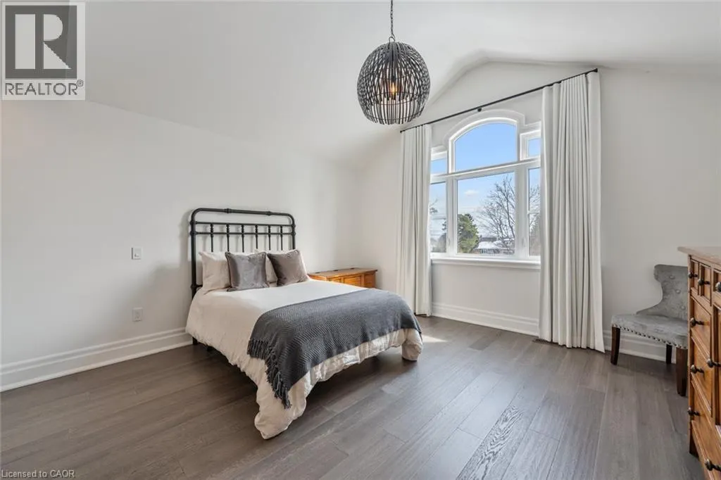 2265 LAKESHORE Road Unit# 3, #3