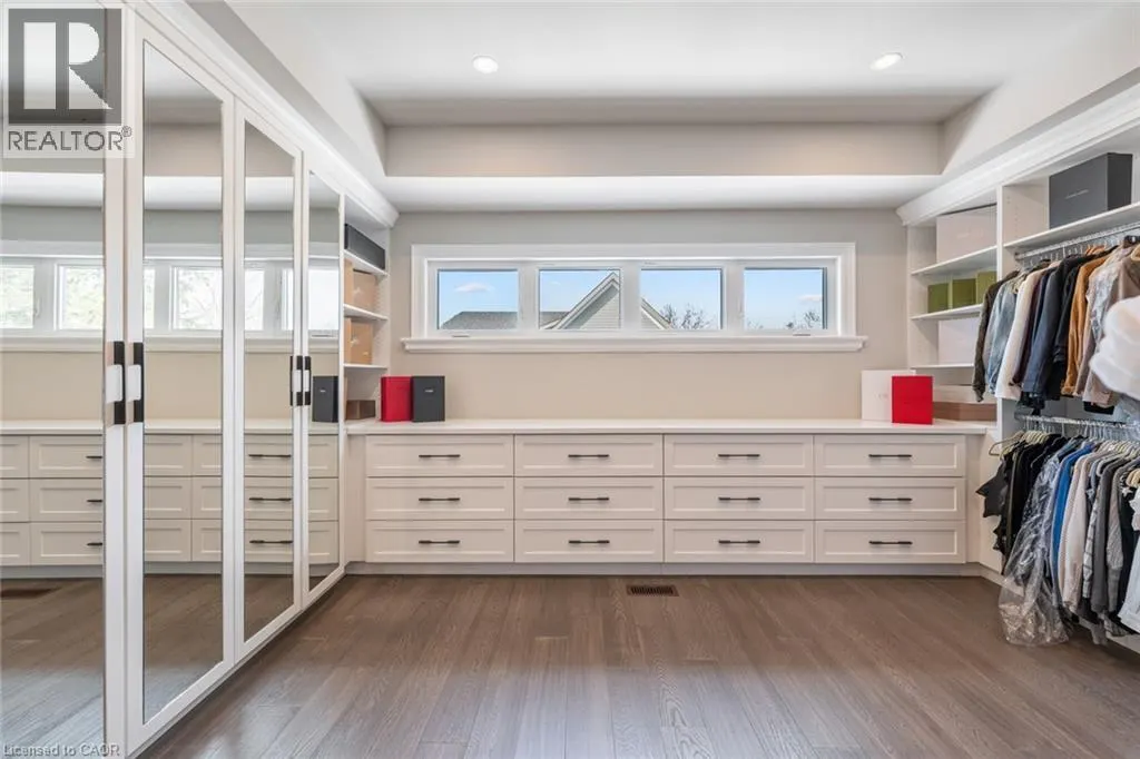 2265 LAKESHORE Road Unit# 3, #3