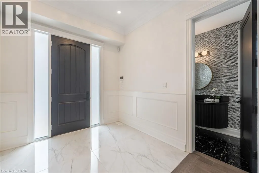 2265 LAKESHORE Road Unit# 3, #3