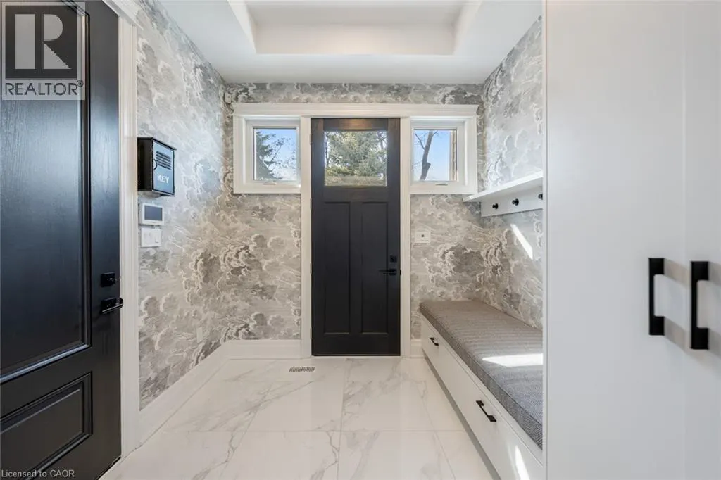 2265 LAKESHORE Road Unit# 3, #3
