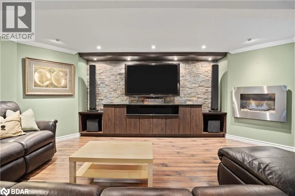 19 GRAND FOREST Drive