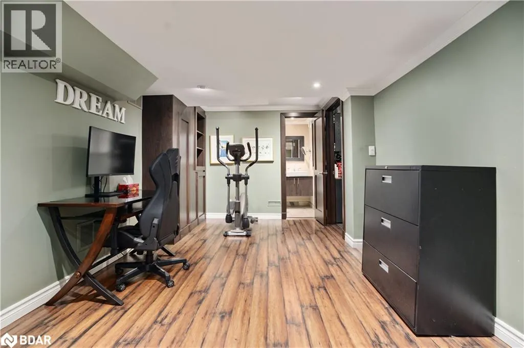 19 GRAND FOREST Drive