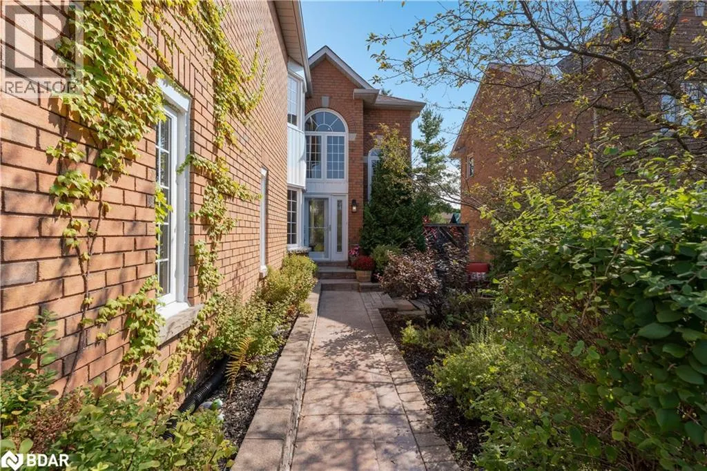19 GRAND FOREST Drive