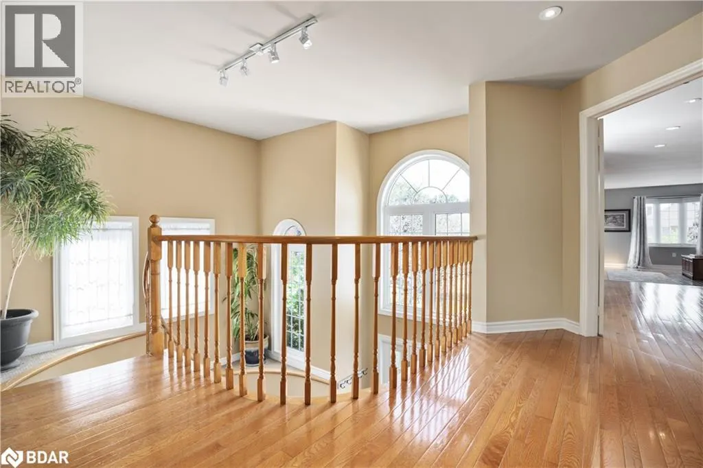 19 GRAND FOREST Drive