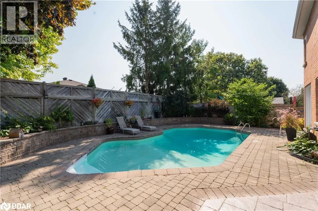 19 GRAND FOREST Drive