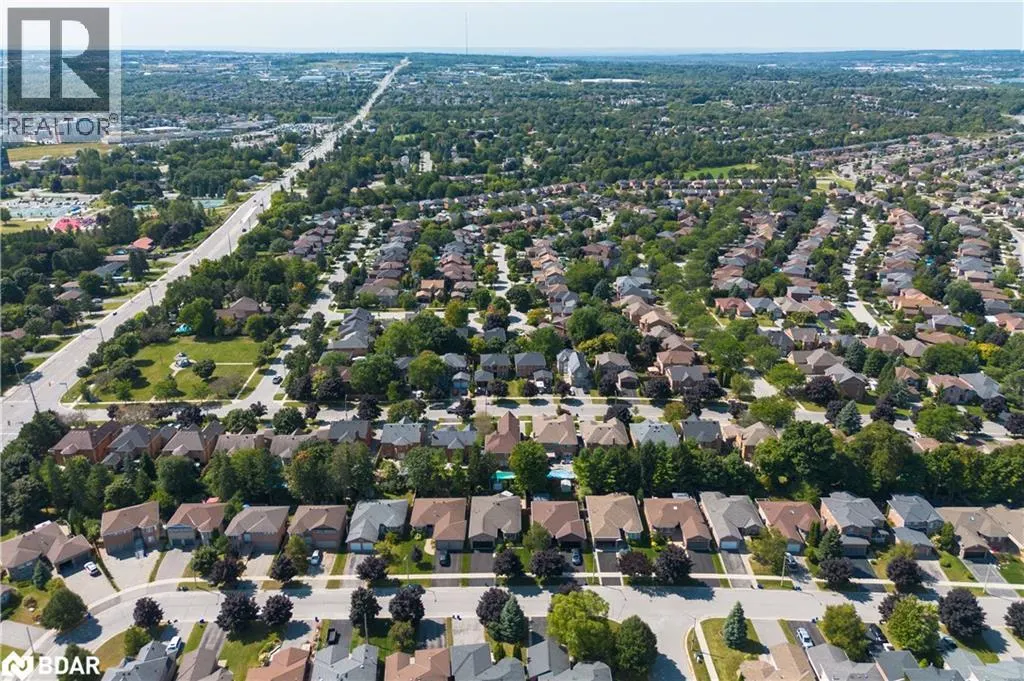 19 GRAND FOREST Drive