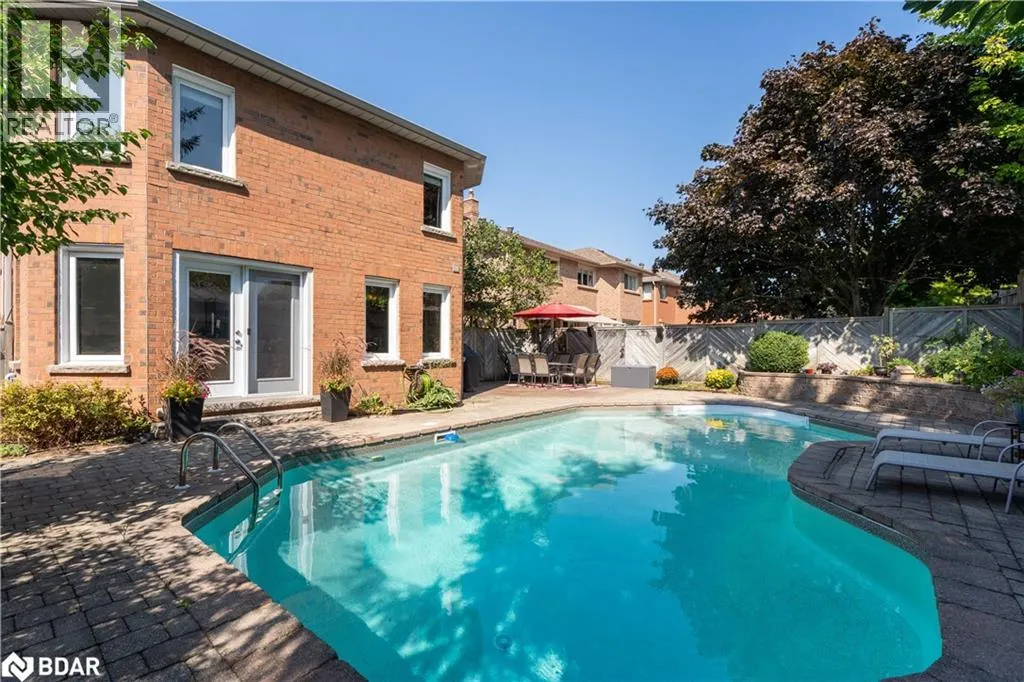 19 GRAND FOREST Drive