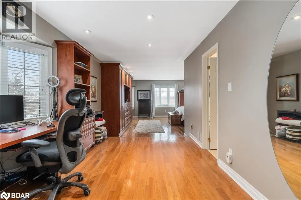 19 GRAND FOREST Drive