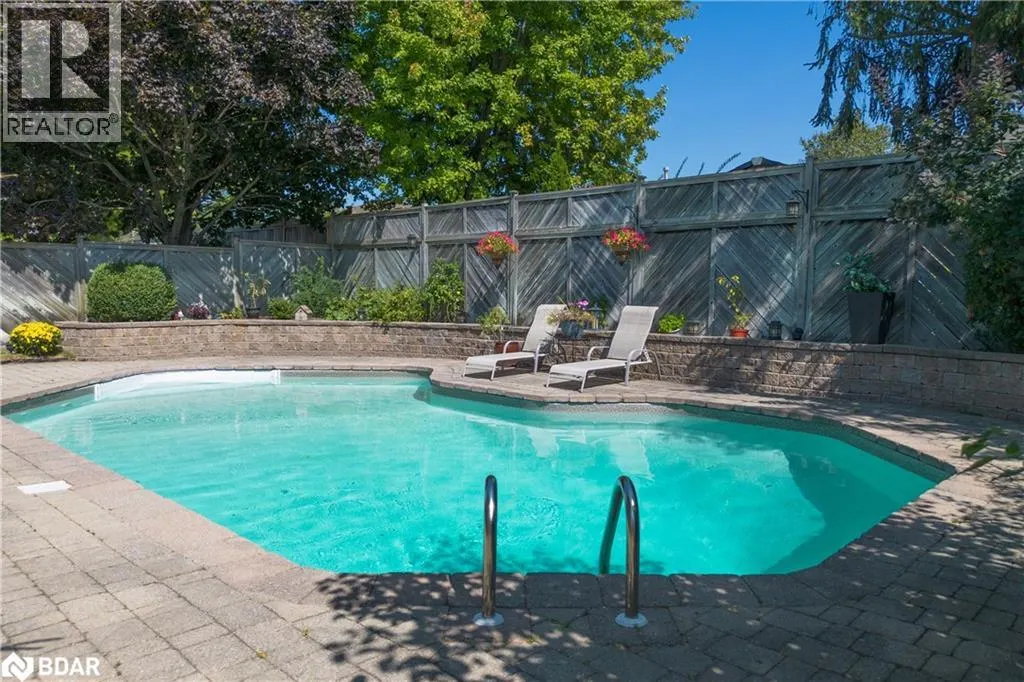 19 GRAND FOREST Drive
