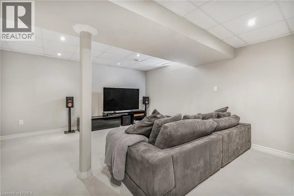 21 MADONNA Drive Unit# 31, #31