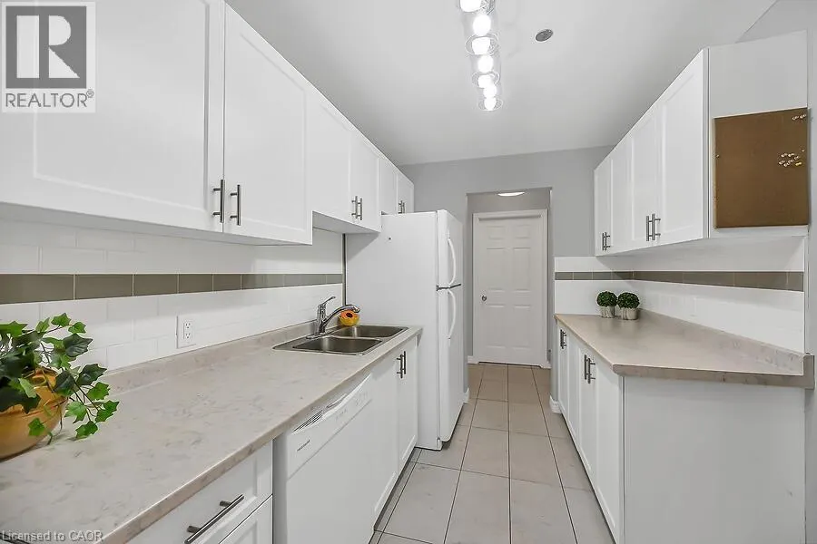 6 NIAGARA Street Unit# 204, #204