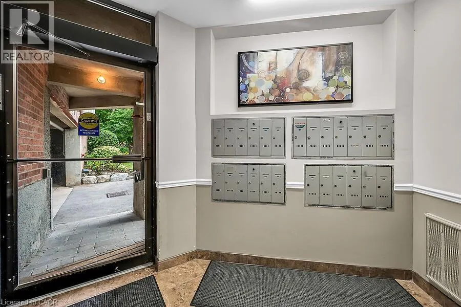 6 NIAGARA Street Unit# 204, #204