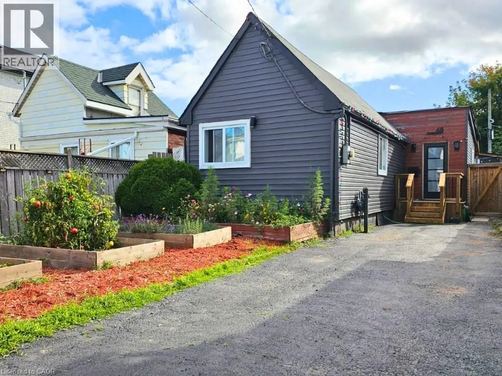 48 FREDERICK Avenue