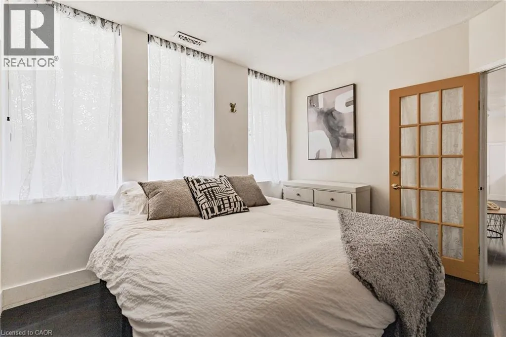 36 JAMES Street S Unit# 803, #803