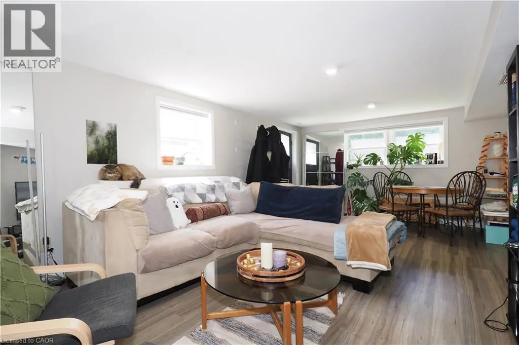 172 ELGIN Crescent