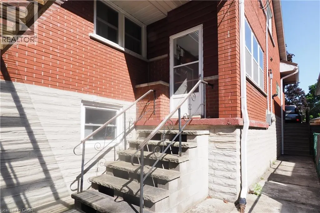 172 ELGIN Crescent