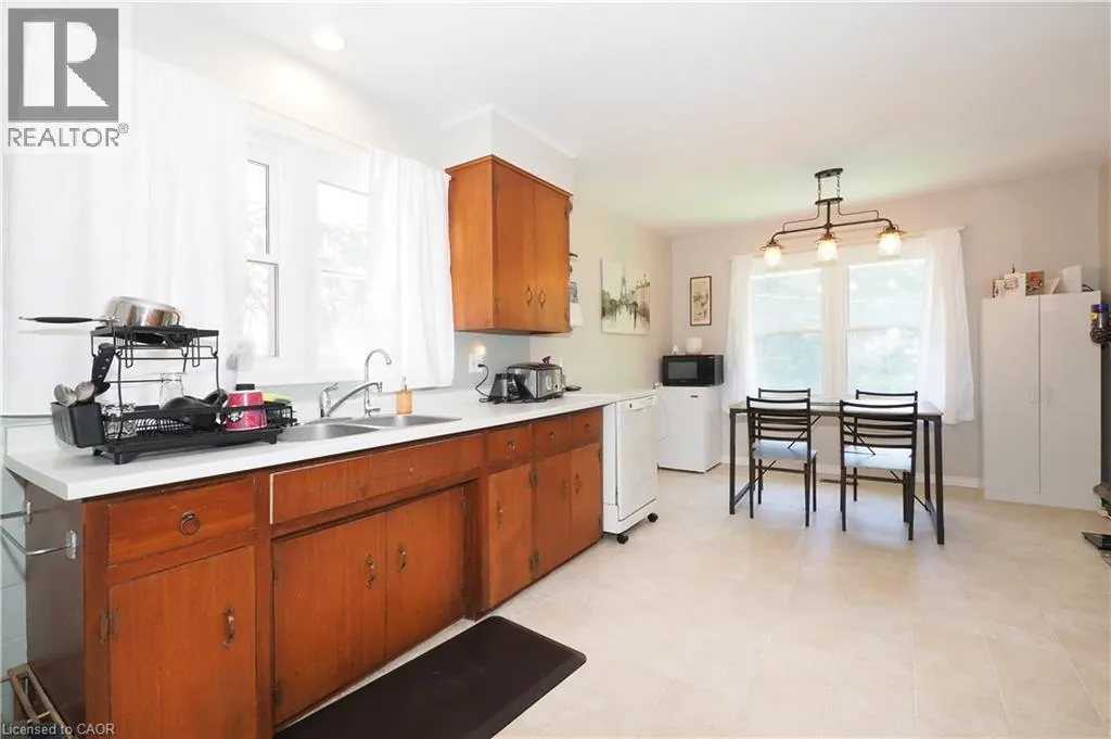 172 ELGIN Crescent