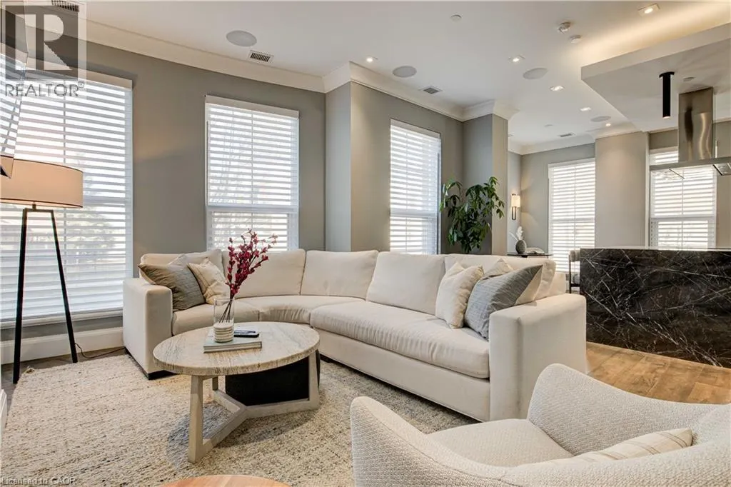 155 CAROLINE Street S Unit# TH10, #TH10