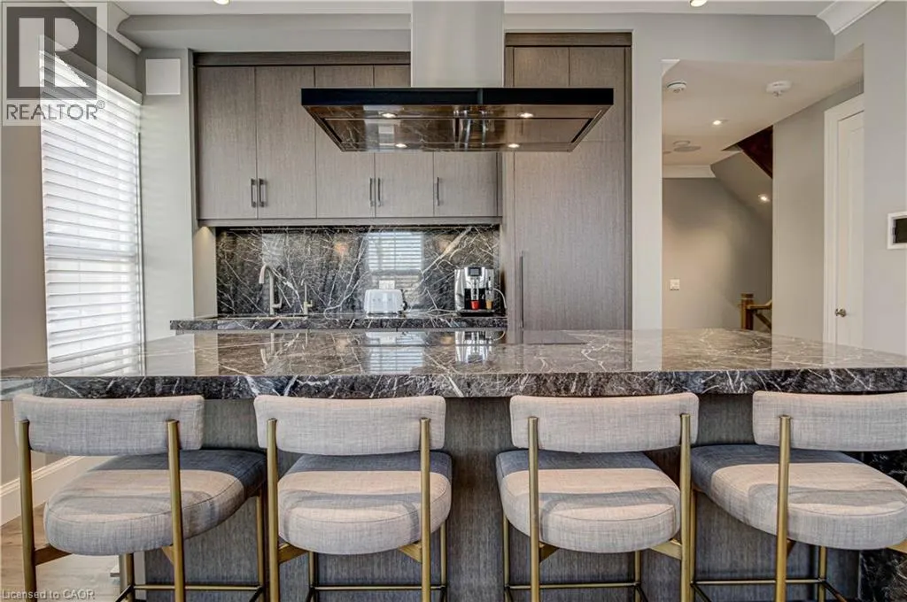 155 CAROLINE Street S Unit# TH10, #TH10