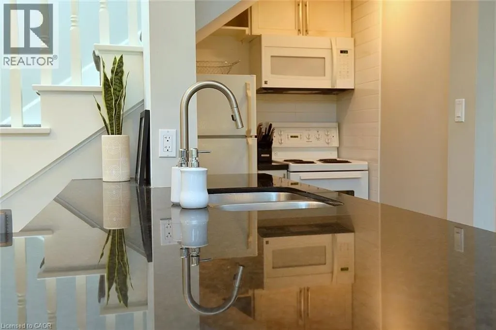 432 BURLINGTON Avenue Unit# 6, #6