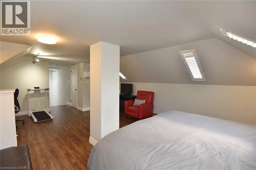432 BURLINGTON Avenue Unit# 6, #6