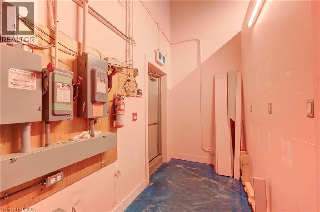 320 COLBORNE Street W Unit# 13, #13