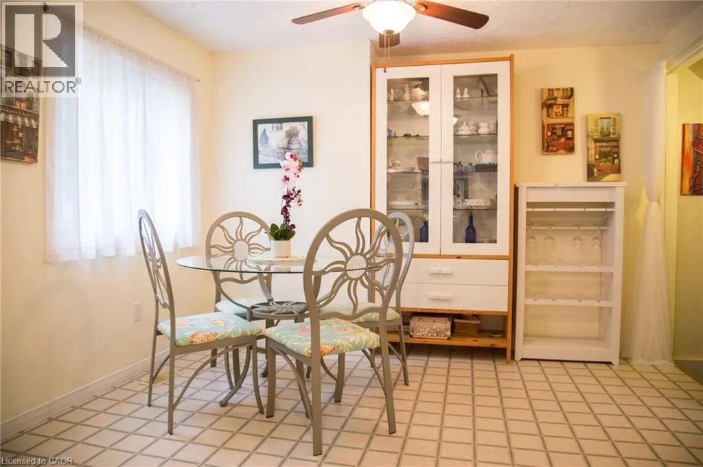 264 RICHARDSON Drive Unit# 3, #3