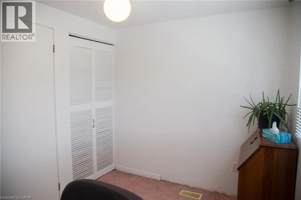 264 RICHARDSON Drive Unit# 3, #3