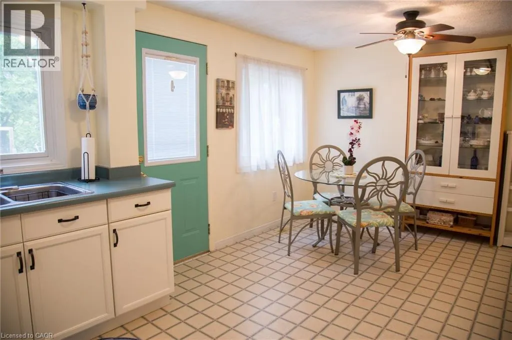 264 RICHARDSON Drive Unit# 3, #3