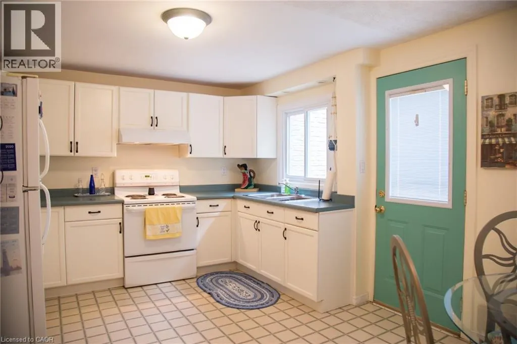 264 RICHARDSON Drive Unit# 3, #3