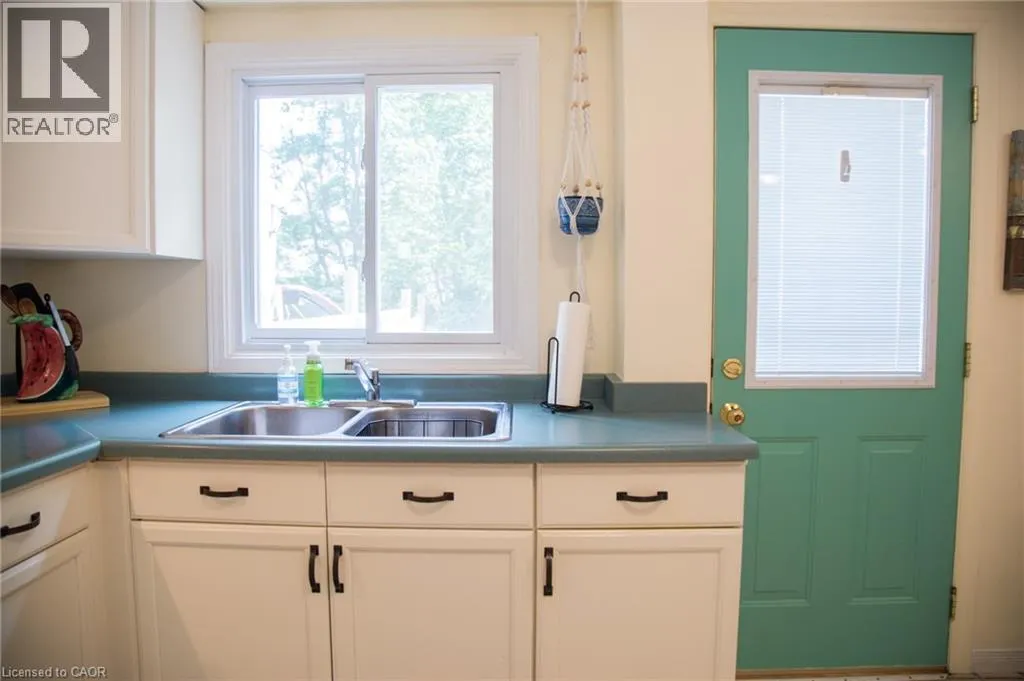 264 RICHARDSON Drive Unit# 3, #3
