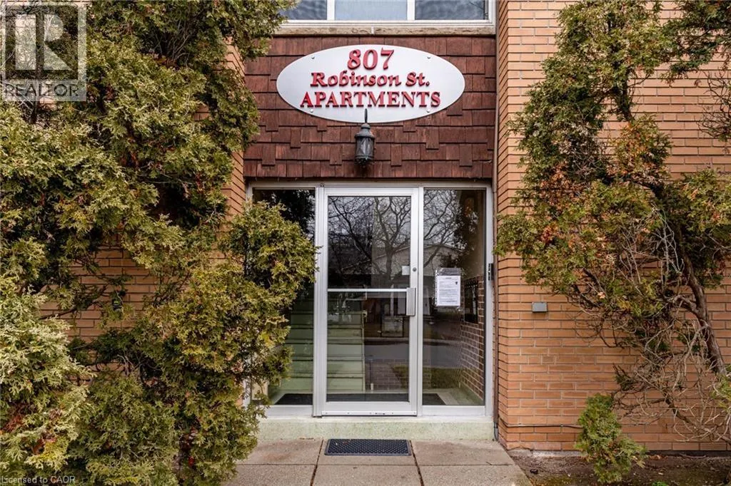 807 ROBINSON Street Unit# B, #B