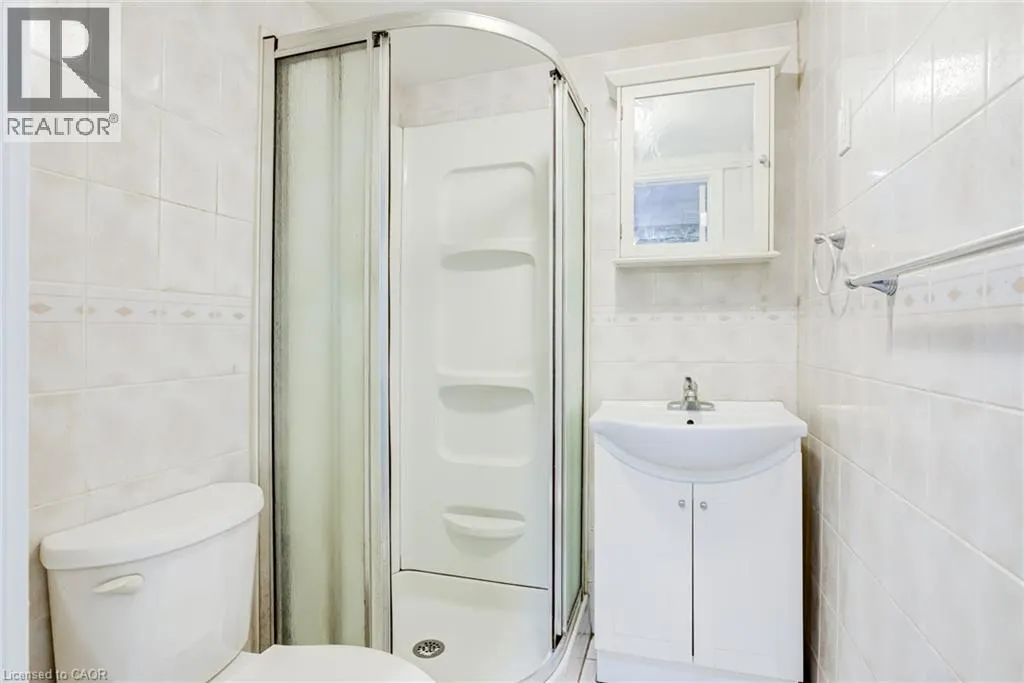 807 ROBINSON Street Unit# B, #B