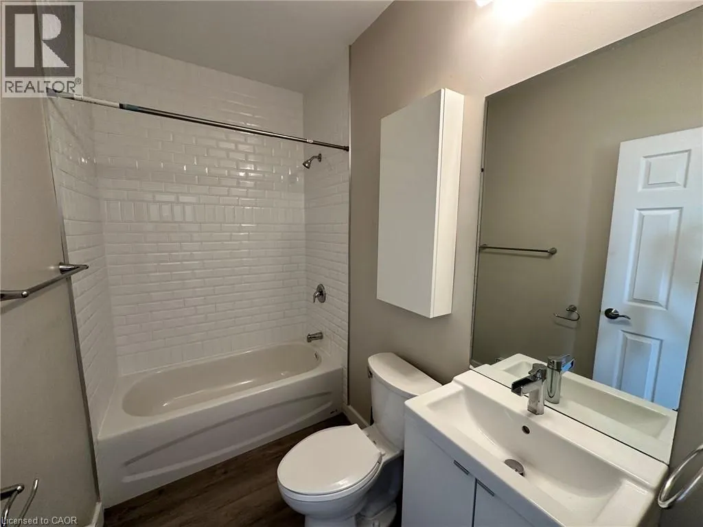161 WELLINGTON Street N Unit# 203, #203