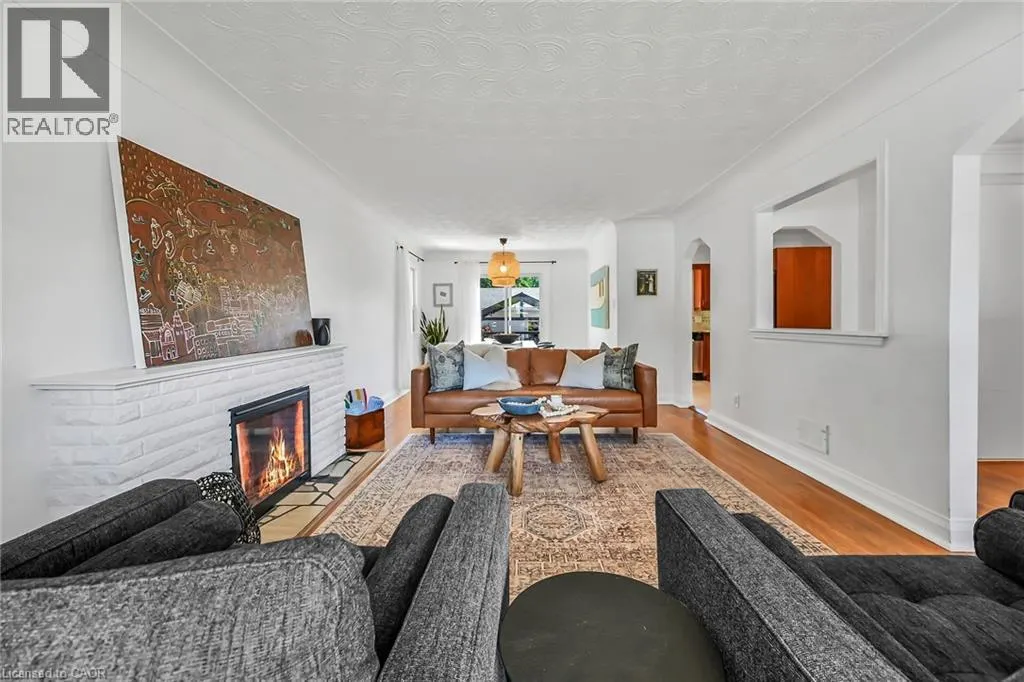 181 WEST 18TH Street