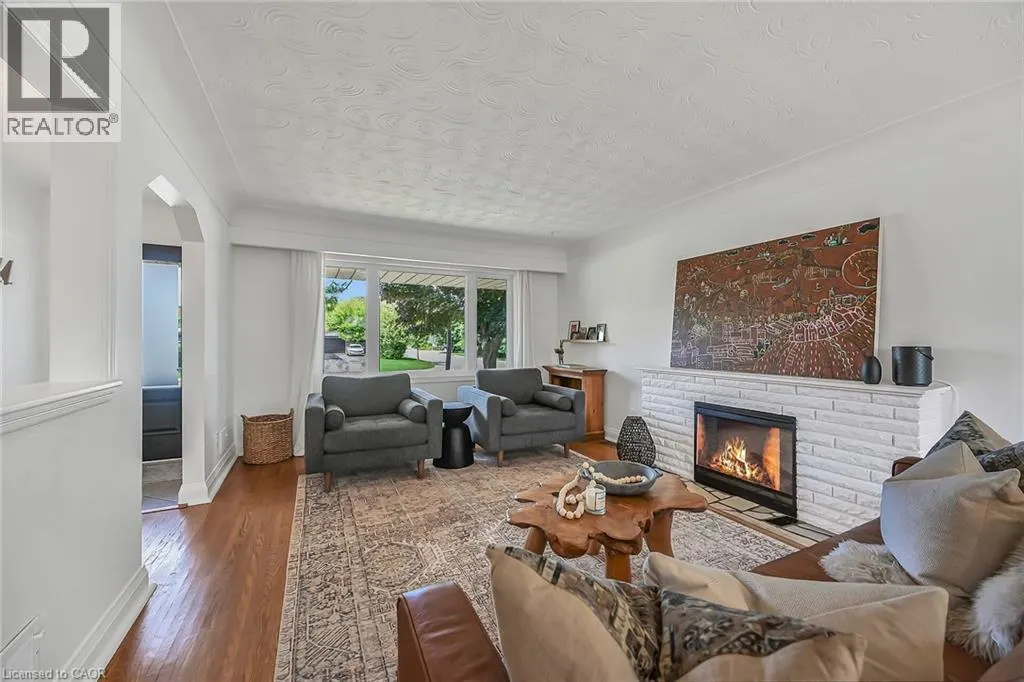 181 WEST 18TH Street