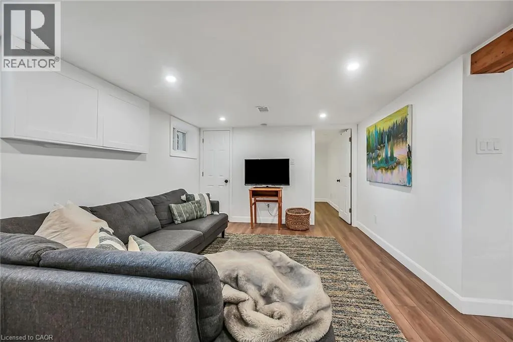 181 WEST 18TH Street
