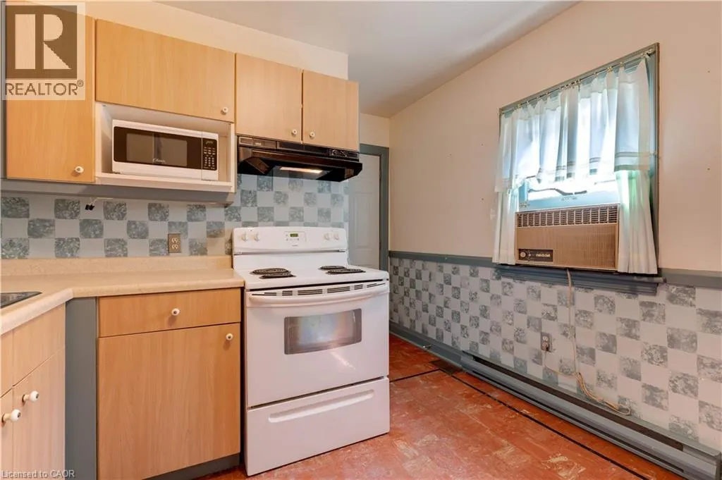 257 BROADWAY Avenue