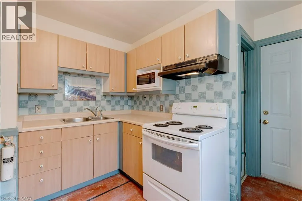 257 BROADWAY Avenue