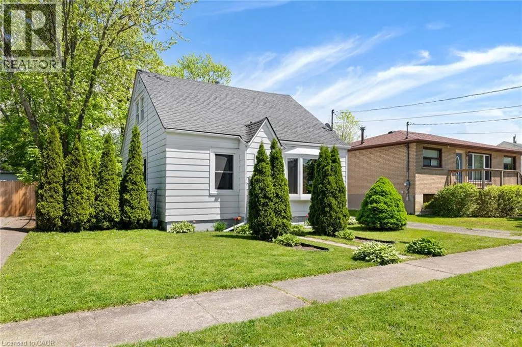 3 PHYLLIS Street