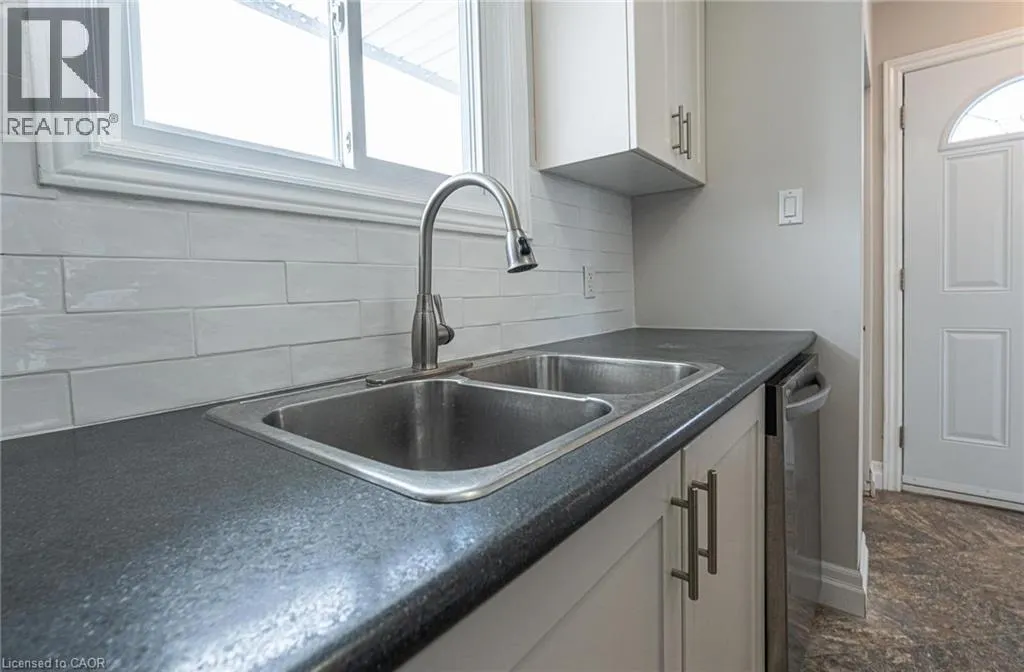 60 BURFIELD Avenue Unit# 1, #1