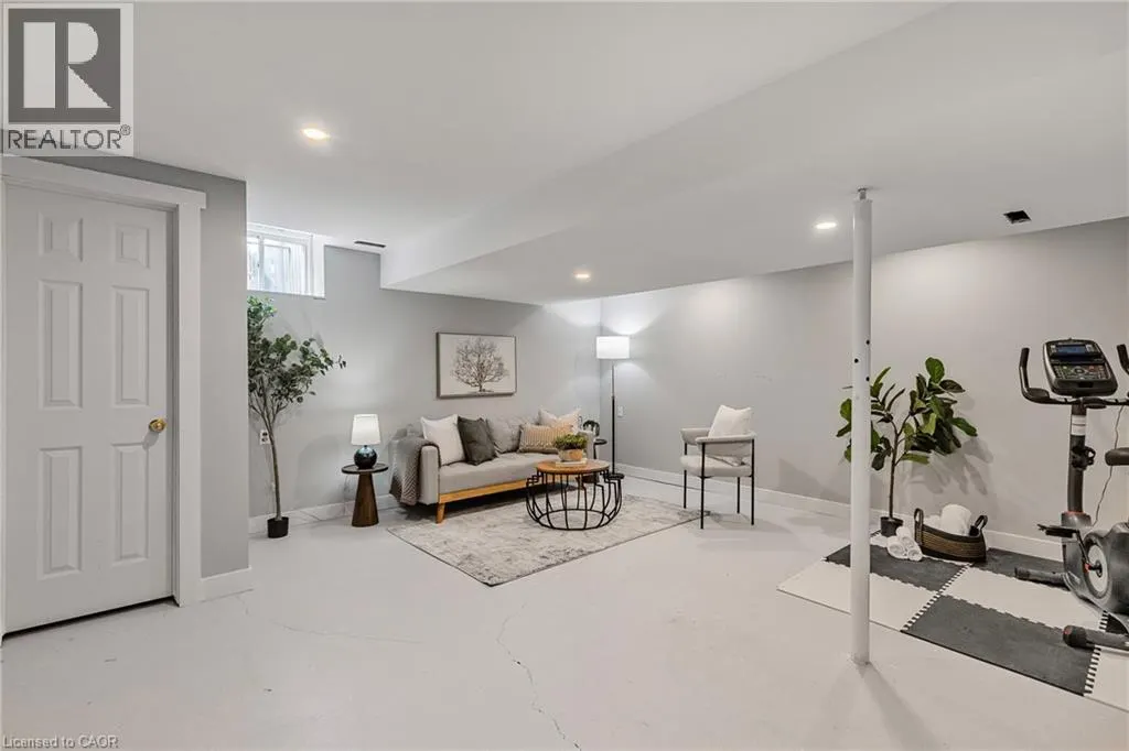 130 ROBERT Street Unit# 32, #32