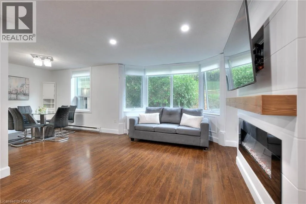 35 GREEN VALLEY Drive Unit# 103, #103