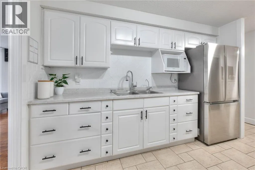 35 GREEN VALLEY Drive Unit# 103, #103