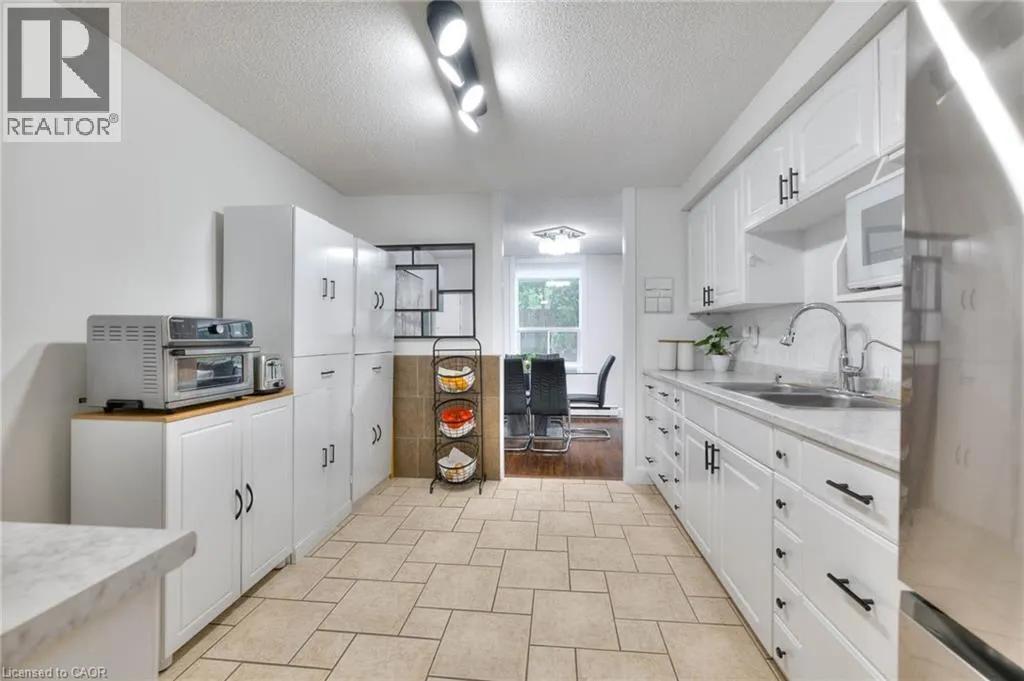 35 GREEN VALLEY Drive Unit# 103, #103