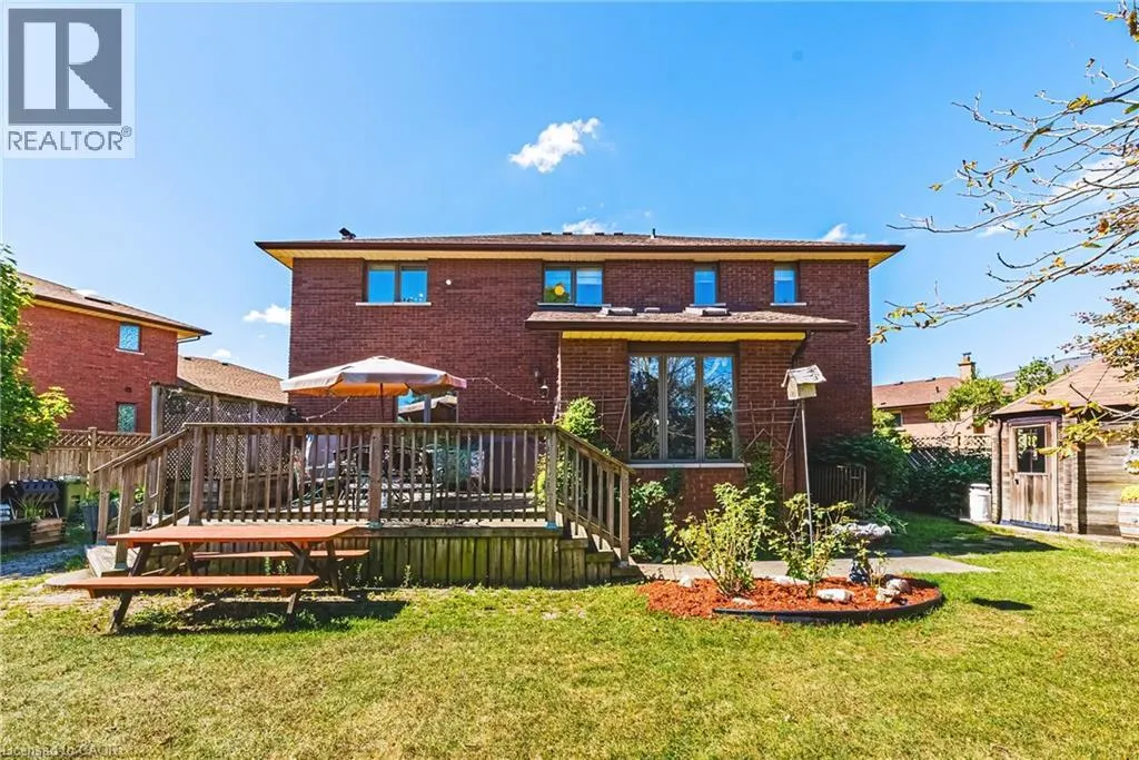 47 TRENHOLME Crescent