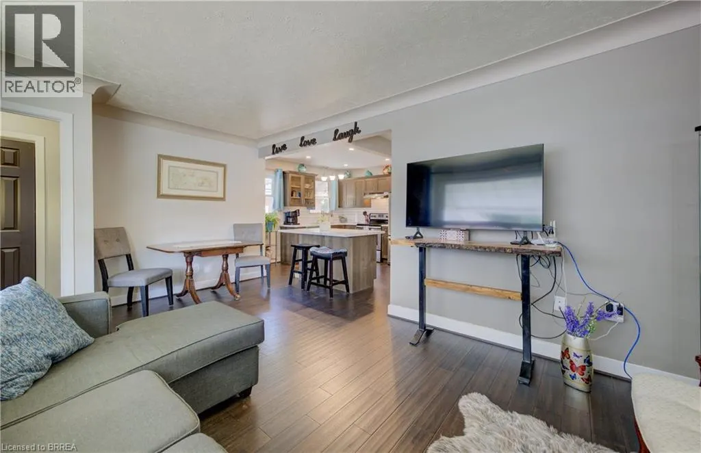 81 STRATHCONA Avenue